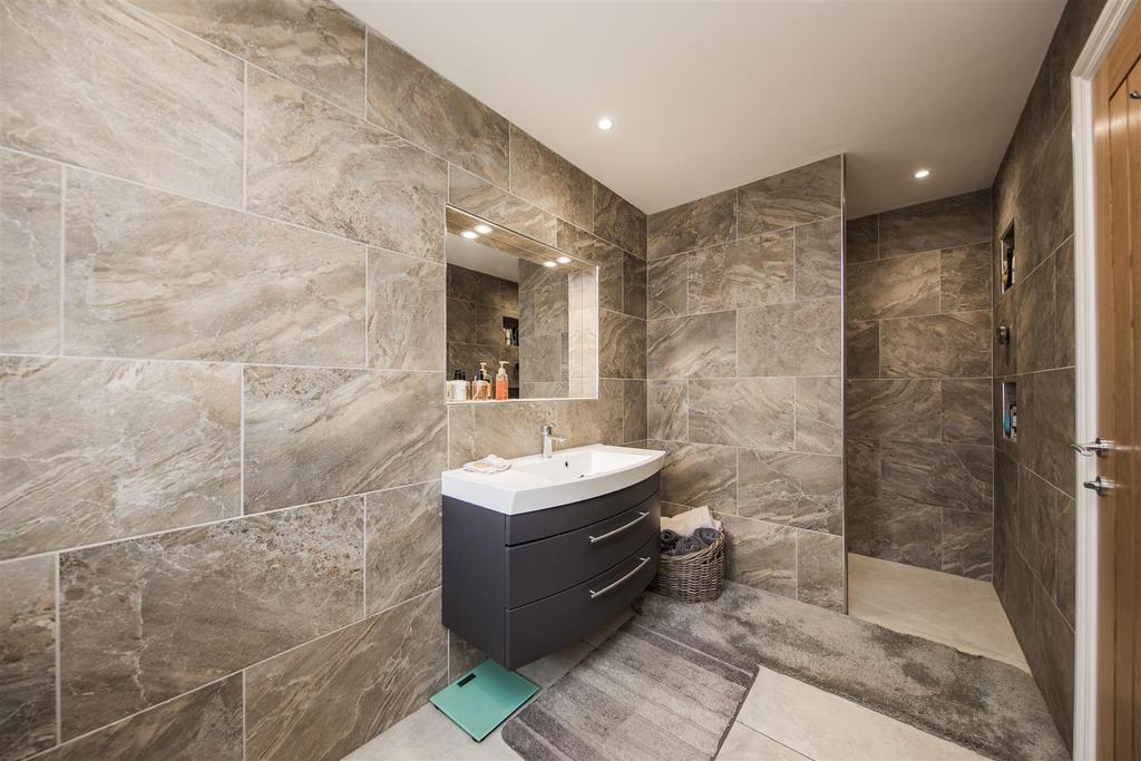Ensuite Shower Room
