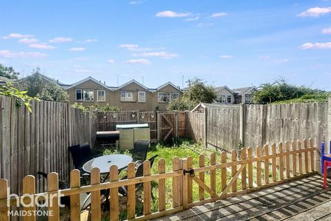 3 bedroom terraced house for sale, Mansfield Walk, Maidstone