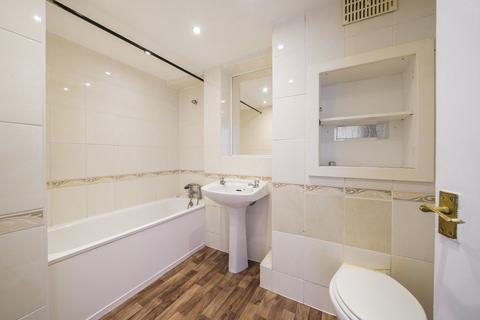 23 Mcintosh Close, Wallington, SM6 9JP