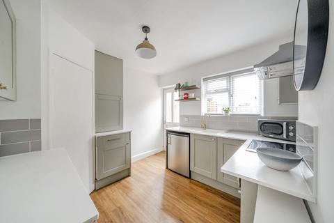 2 bedroom property for sale, Lime Grove, Warlingham CR6