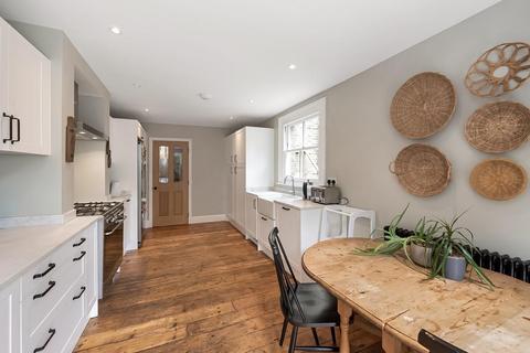 4 Tredown Road, London, SE26 5QH