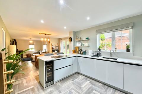 5 bedroom detached house for sale, The Meadows, Wrinehill, CW3