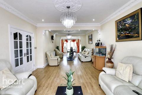 5 bedroom terraced house for sale, Grangeway Gardens, Redbridge