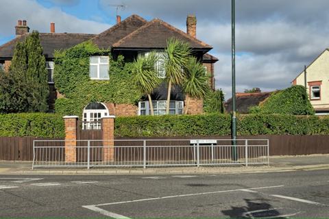 Weelsby Road, Grimsby DN32