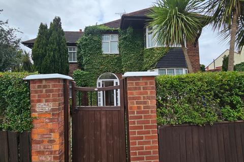 4 bedroom detached house for sale, Weelsby Road, Grimsby DN32