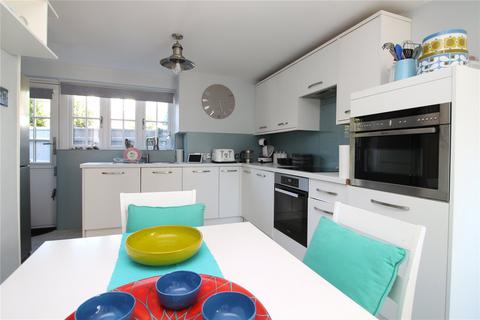 undefined, First Marine Avenue, Barton On Sea, Hampshire, BH25