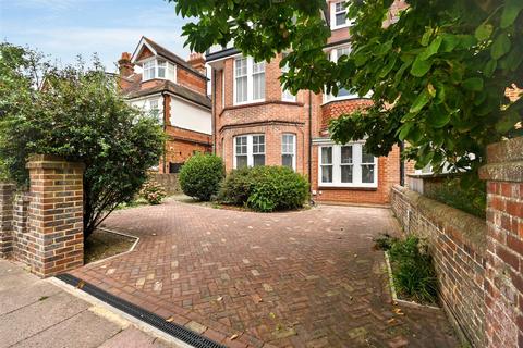 3 bedroom flat for sale, Arlington Road, Eastbourne