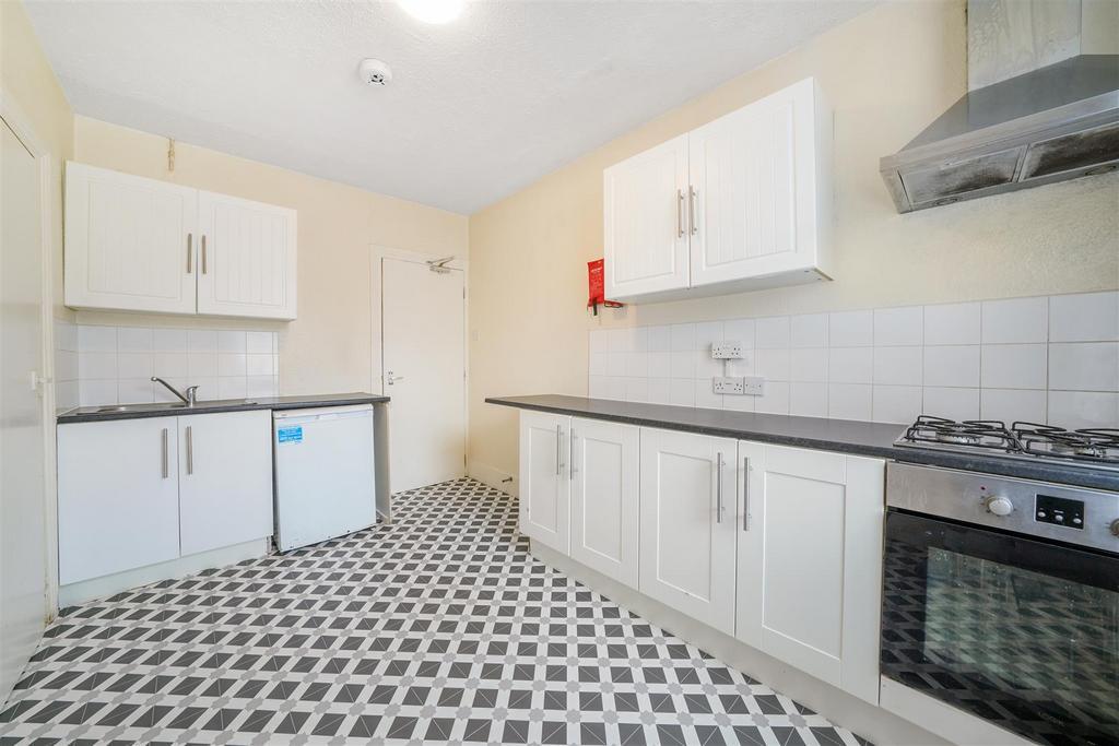 54 A Deacon Road - ph2q DYAe K5b Ib YWZ979y.jpg