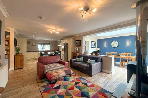 4 bedroom house for sale, Tan Y Coed, The Narth, NP25