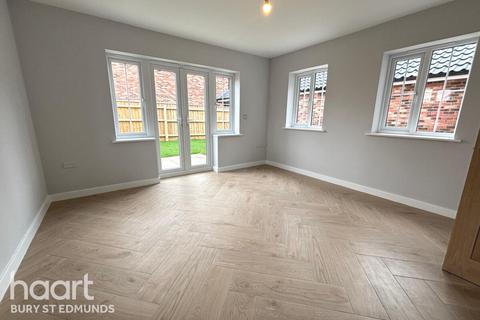 3 bedroom detached house for sale, Buckingham Way, Stowmarket