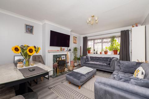 2 bedroom maisonette for sale, Stonecot Hill, Sutton SM3