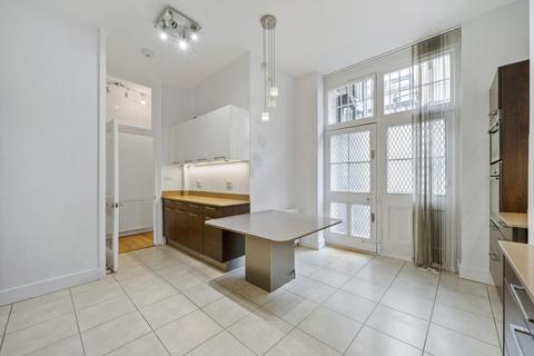 3 bedroom flat to rent, Bickenhall Street, Marylebone, London, W1U