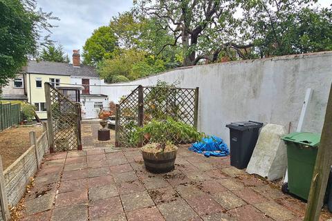 2 bedroom end of terrace house for sale, Church Street, Stourbridge DY8