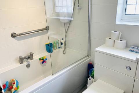 10a Cranmer Road, Edgware, HA8 8UE