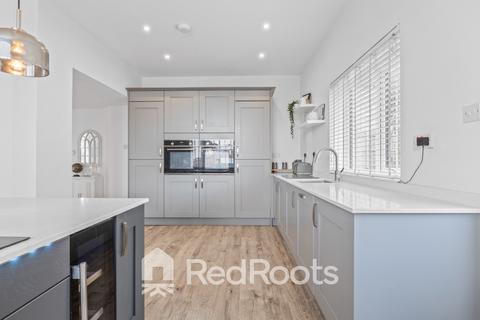4 bedroom detached house for sale, Ballfield Lane, Barnsley S75