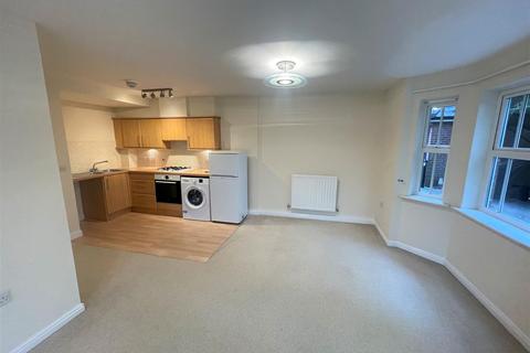 2 bedroom ground floor flat for sale, Joseph Court, Salisbury SP2