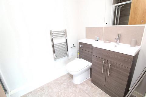 3 bedroom apartment to rent, East Point, East Street, LS9
