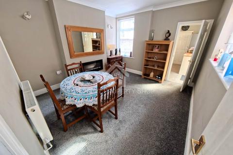 2 bedroom terraced house for sale, King Street, Worksop