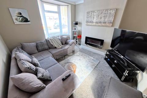 2 bedroom terraced house for sale, King Street, Worksop