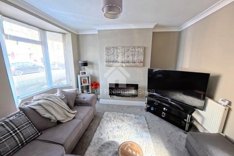 2 bedroom terraced house for sale, King Street, Worksop