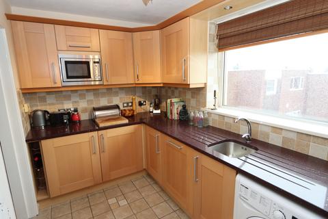 3 bedroom flat for sale, Kingston Court, Whitley Bay, Tyne And Wear, NE26 1JP
