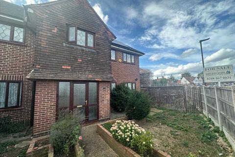 undefined, Bridlepath Way, Bedfont