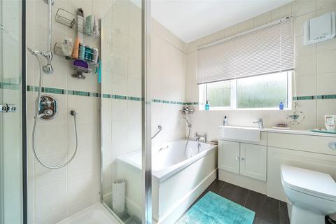 3 bedroom house for sale, Parkside Avenue, Romford RM1