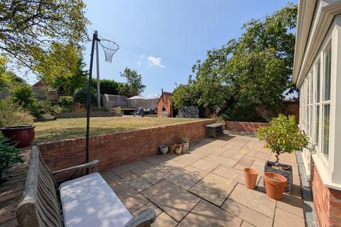undefined, HOLLY GREEN, NR UPTON UPON SEVERN