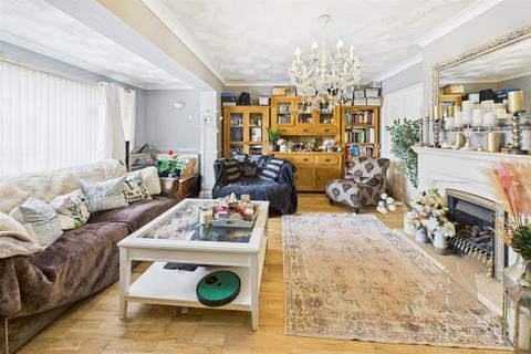 4 bedroom detached house for sale, Canhams Road, Great Cornard