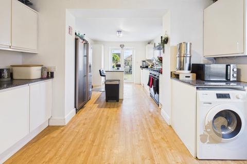 4 bedroom detached house for sale, Canhams Road, Great Cornard