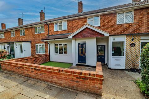 Chambersbury Lane, Hemel Hempstead, HP3