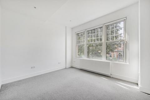 undefined, Dukes Avenue,  London,  N10