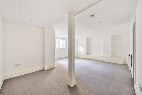 undefined, Dukes Avenue,  London,  N10