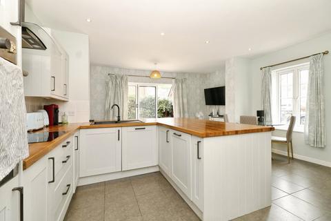 undefined, Thornlea, Altrincham WA15