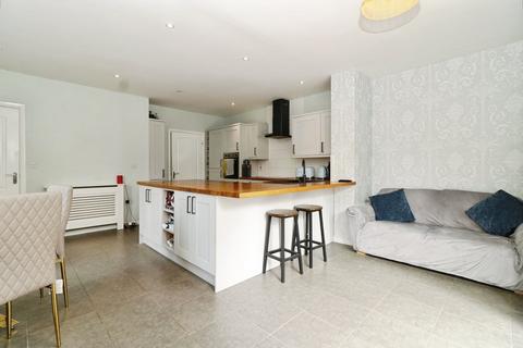 undefined, Thornlea, Altrincham WA15