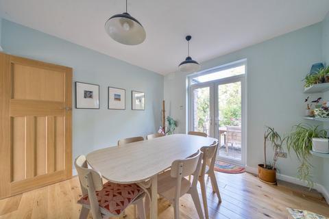 3 bedroom flat for sale, The Knoll, Kent, BR3