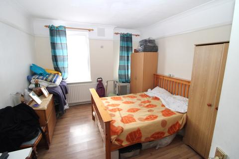 9 Central Parade, London, W3 8HL