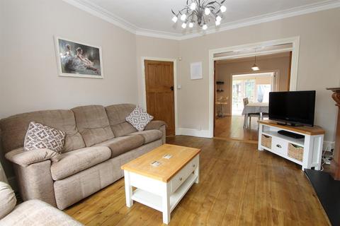 5 bedroom semi-detached house for sale, Bute Gardens, Wallington SM6