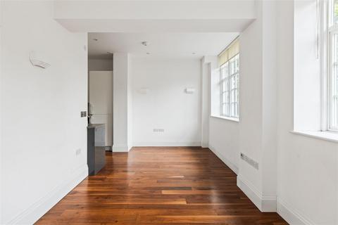 1 bedroom flat for sale, Lesbourne Road, Reigate