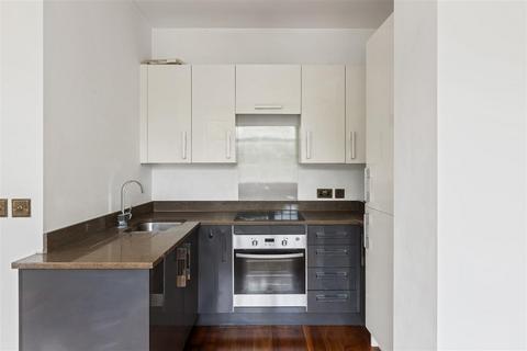 1 bedroom flat for sale, Lesbourne Road, Reigate