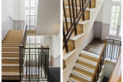 1 bedroom flat for sale, Lesbourne Road, Reigate