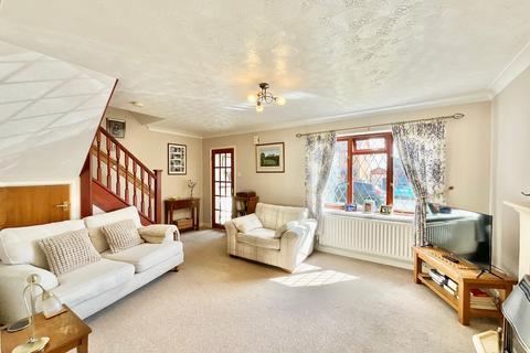 10 Hardy Close, Cheadle, Stoke-on-trent, ST10 1XQ