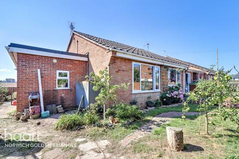 3 bedroom semi-detached bungalow for sale, Hockering Lane, Norwich