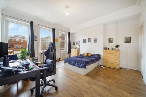 4 bedroom flat to rent, Finchley Road, London NW3