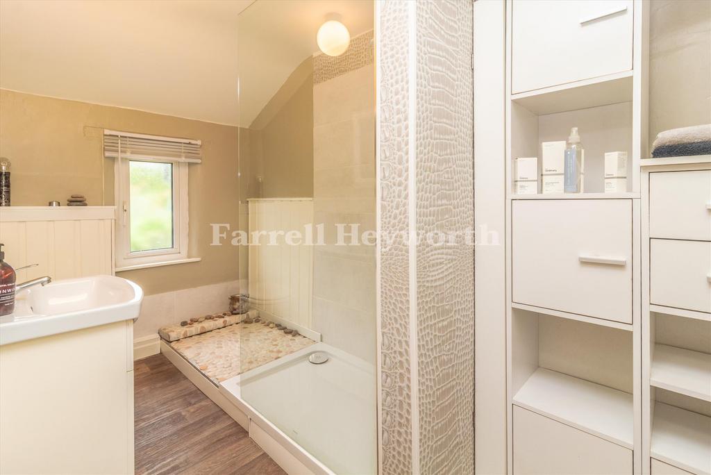 Shower Room image 3