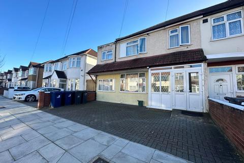 undefined, Scotts Road, Southall, UB2 5DF