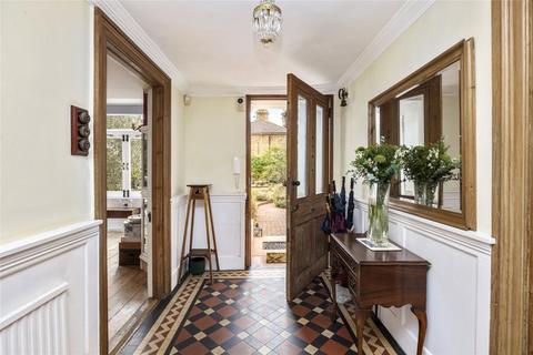 undefined, Shepperton Road, Staines-upon-Thames, Middlesex, TW18