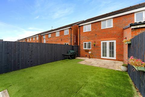 3 bedroom semi-detached house for sale, Shackleton Avenue, Widnes WA8
