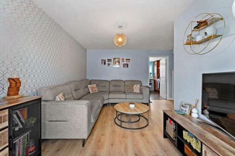 3 bedroom semi-detached house for sale, Shackleton Avenue, Widnes WA8