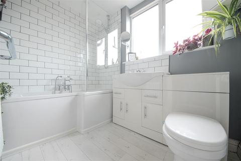22 Handley Close, Ryton On Dunsmore, Coventry, CV8 3FG